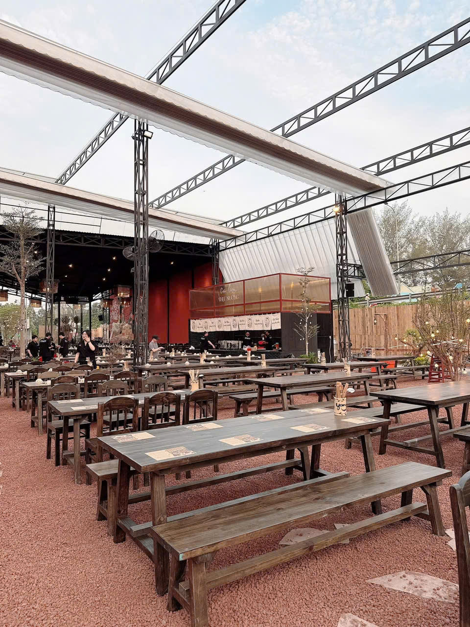 Bộ bàn quán ăn 1m8 x 70cm + 2 băng ghế dài