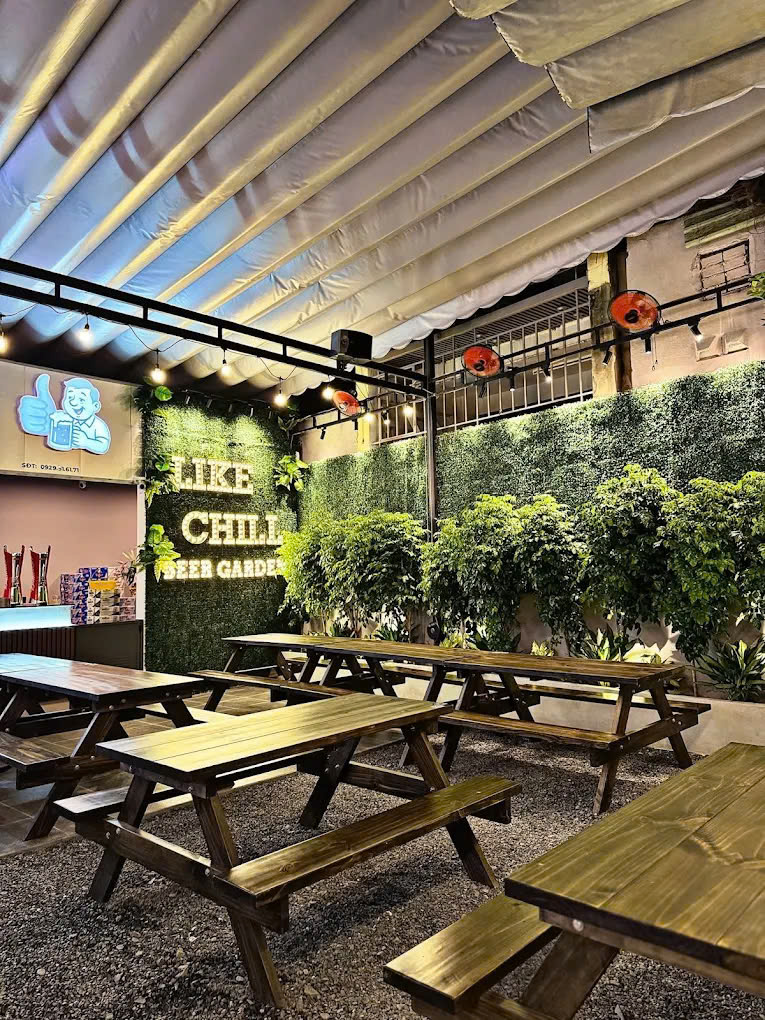 Bộ Bàn Gỗ Thông Băng Liền Chữ A 1m2 – Gọn Nhẹ Cho Quán Nhậu Bình Dân